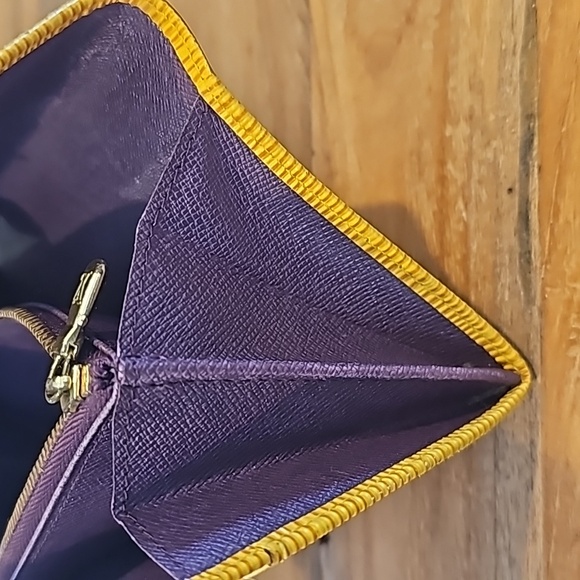 Louis Vuitton Epi Long wallet with crossbody chain - Picture 6 of 11